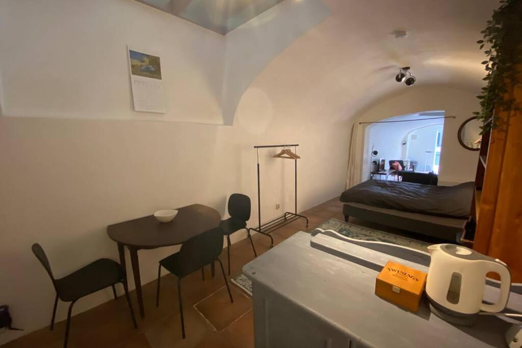 Werfkelder Aan De Oudegracht Apartment Утрехт Екстериор снимка