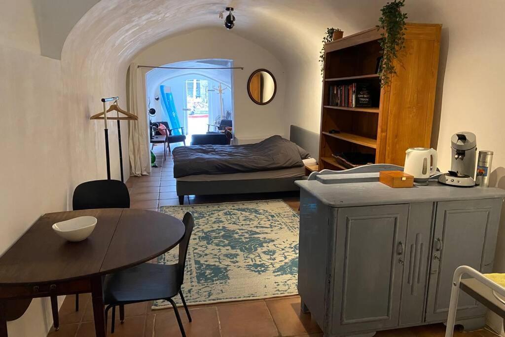 Werfkelder Aan De Oudegracht Apartment Утрехт Екстериор снимка